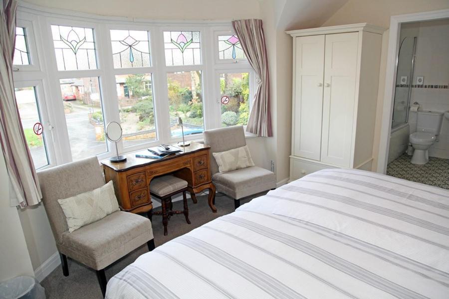 The Hinton Guest House Knutsford Exterior photo