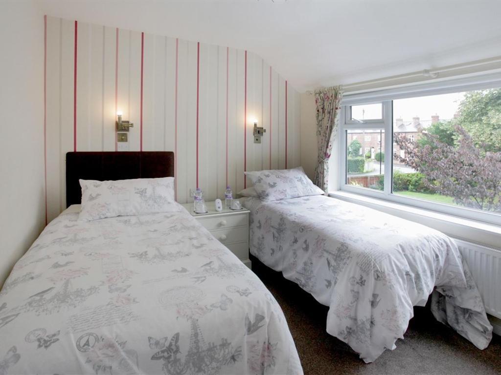 The Hinton Guest House Knutsford Exterior photo